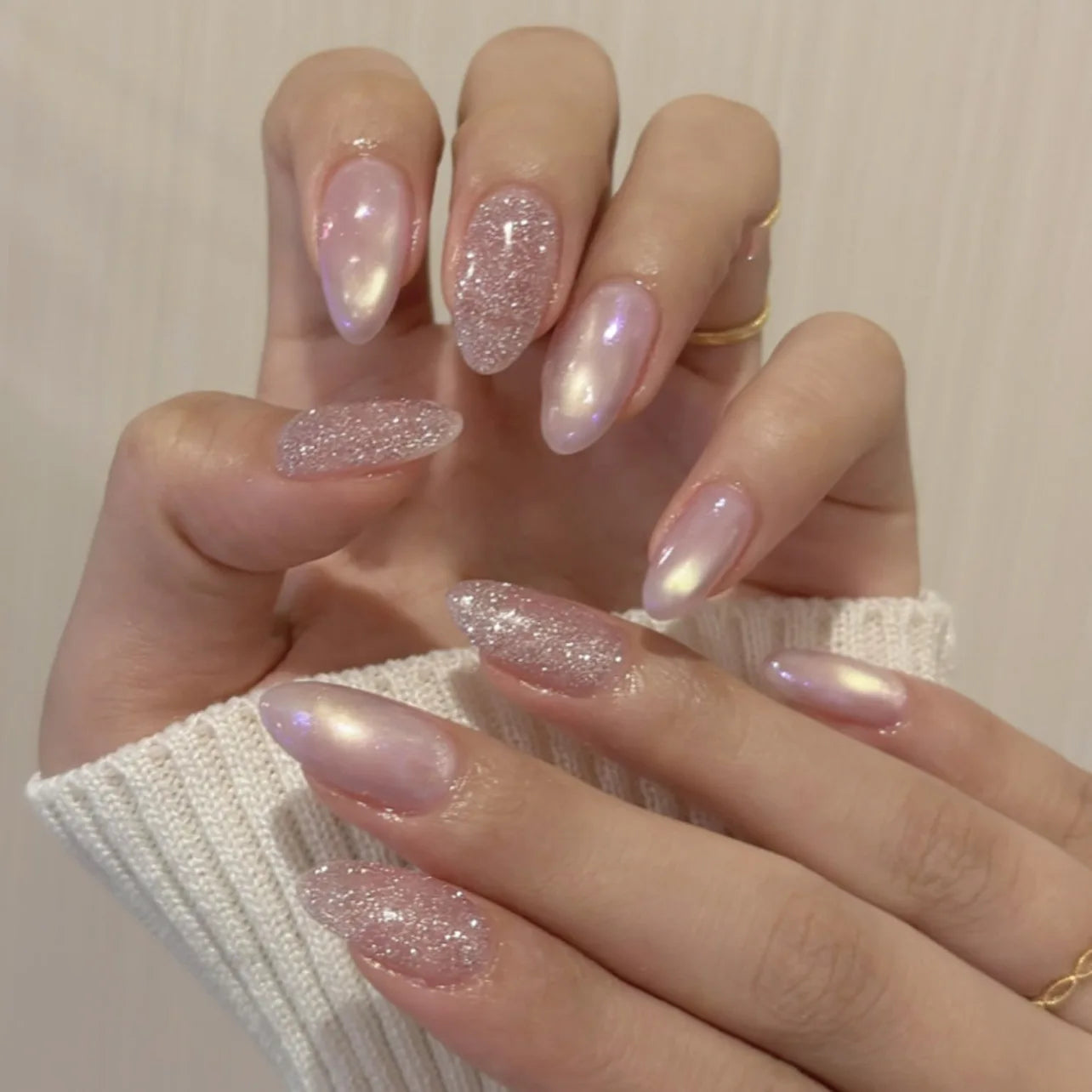24pcs Glossy Red Cat's Eye Press On Nails Full Cover Nude Color Wearable Almond False Nails Charms Detachable Fake Nail For Girl